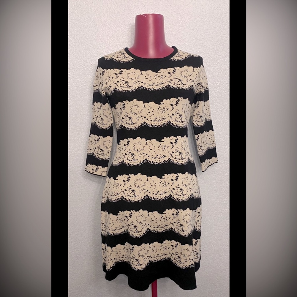Sandra Darren Black and Cream Sheath Dress 3/4 Cuffed Sleeves